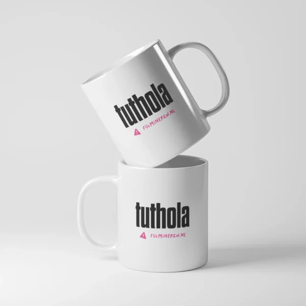 Witte mok met opdruk 'tuthola'